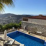 Sezen Kalkan