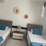 Sezen Καλκάν